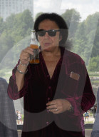 Rock legend Gene Simmons promotes his 'Moneybag Soda'