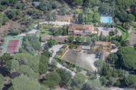 Exclusif - No Web - Vues aériennes des villas et des yachts dans le golfe de Saint-Tropez