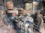'I see what the fire may do': the college student documenting wildfires from the frontlines