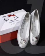 Katy Perry Hello Kitty shoes