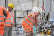 Torino - Operai al lavoro nel cantiere di Via Po