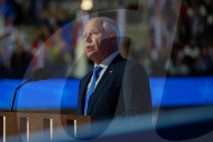 Tim Walz addresses DNC, Day 3