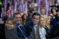 Tim Walz addresses DNC, Day 3