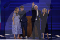 Tim Walz addesses DNC