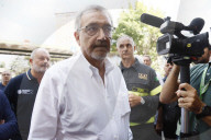 Volontari della Protezione Civile e Vigile del Fuoco ricoverati al Centro Grandi Ustionati al Sant&#x2019;Eugenio 
Volontari della Protezione Civile e Vigile del Fuoco ricoverati al Centro Grandi Ustionati al Sant&#x2019;Eugenio 