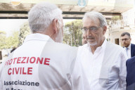 Volontari della Protezione Civile e Vigile del Fuoco ricoverati al Centro Grandi Ustionati al Sant&#x2019;Eugenio 
Volontari della Protezione Civile e Vigile del Fuoco ricoverati al Centro Grandi Ustionati al Sant&#x2019;Eugenio 