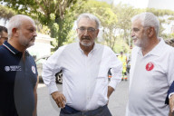 Volontari della Protezione Civile e Vigile del Fuoco ricoverati al Centro Grandi Ustionati al Sant&#x2019;Eugenio 
Volontari della Protezione Civile e Vigile del Fuoco ricoverati al Centro Grandi Ustionati al Sant&#x2019;Eugenio 