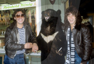 v.l. Alex Van Halen, Eddie Van Halen (Van Halen)