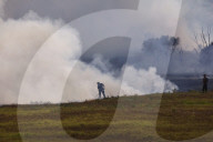 Roma, Incendio vicino alla pista dell&#x2019;Aeroporto di Fiumicino partito da un campo agricolo