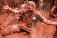 FEATURE - Über 150 Tonnen Tomaten für das Fest der Tomate in Bunol, Valencia