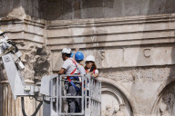 Roma, Arco di Costantino danneggiato da un fulmine: intervento di messa in sicurezza