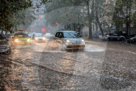 Maltempo a milano, strade allagate
