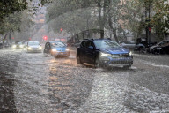 Maltempo a milano, strade allagate