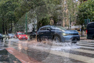 Maltempo a milano, strade allagate