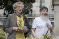 UK conspiracisy theorists hold unfocused "Freedom Rally"