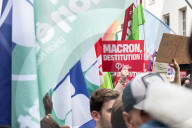NEWS - Paris : Proteste gegen den französischen Präsidenten nach Ernennung des neuen Premiers