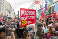 NEWS - Paris : Proteste gegen den französischen Präsidenten nach Ernennung des neuen Premiers