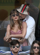 PEOPLE - Taylor Swift und Travis Kelce turteln am Finale des US Open