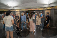 Line 3 of the Barcelona metro at Pla&#xe7;a Catalunya closed due to a collapse.
Line 3 of the Barcelona metro at Plaa Catalunya closed due to a collapse.