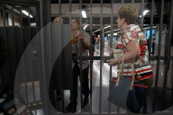 Line 3 of the Barcelona metro at Pla&#xe7;a Catalunya closed due to a collapse.
Line 3 of the Barcelona metro at Plaa Catalunya closed due to a collapse.