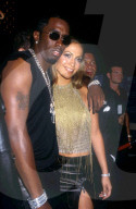 PEOPLE - Anklage wegen Sexhandel: Sean "Diddy" Combs bleibt in Haft