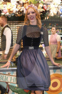 Almauftrieb in der Käfer Wiesn Schänke auf dem 189. Oktoberfest 2024 auf der Theresienwiese in München
