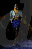 MODE - Paris Fashion Week Frühling/Sommer 2025: Saint Laurent
