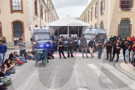 Studenti contestano il ministro dell'istruzione e del merito, Giuseppe Valditara, in visita presso Piazza dei Mestieri a Torino