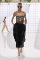 MODE - Paris Fashion Week Frühling/Sommer 2025: Chloe