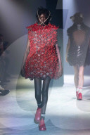 Défilé de mode "Noir by Kei Ninomiya" prêt à porter printemps / été 2025 lors de la fashion week à Paris (PFW)