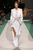 MODE - Paris Fashion Week Frühling/Sommer 2025: Victoria Beckham