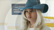 Beyonce recreates classic Levis ad with a twist