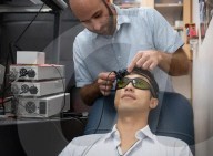 Des scientifiques ont mis au point un bandeau permettant de savoir si un patient présente un risque d'accident vasculaire cérébral (AVC)