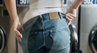 Beyonce revisite la publicité Levi's de 1985 dans une nouvelle campagne de la marque de jeans