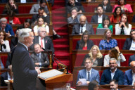 Discours de politique générale du nouveau Premier ministre Michel Barnier à l'Assemblée nationale à Paris