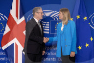 Prime Minister Keir Starmer meets Roberta Metsola