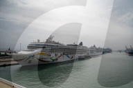 Barcelona - Barcelona will limit the arrival of cruise ships.