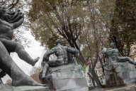 Torino, bandiera della Palestina esposta da alcuni attivisti Pro Palestina nel centro citt&#xe0;