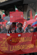 Bologna - Sciopero lavoratori settore trasporti dopo morte operaio sotto treno