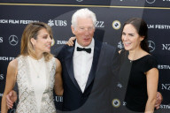 PEOPLE - Zurich Filmfestival: Richard Gere wird von Fans in Zürich empfangen