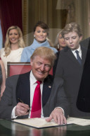Trump signs cabinet nominations