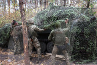 Ukrainian artillery crew at positions in Kharkiv region