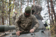 Ukrainian artillery crew at positions in Kharkiv region