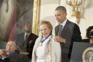 Obama awards Presidential Medal of Freedom