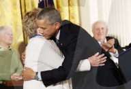 Obama awards Medals of Freedom