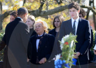 Obama and Clinton visit Kennedy grave at Arlington