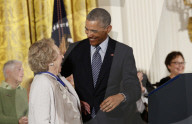 Obama awards Medals of Freedom