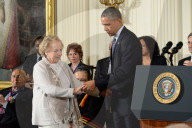 Obama presents Presidential Medal of Freedom