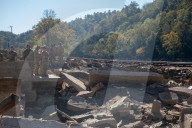 FEMA workers assist US victims of hurricane disasters