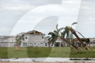 Hurricane Milton brings tornadoes with it to South Florida